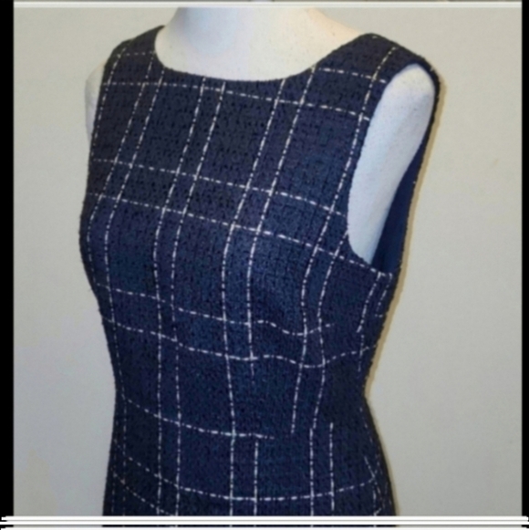 Flora Bea Navy Blue/Gold Tweed Sleeveless V-Back Knee Length Shift Dress medium - Picture 2 of 8